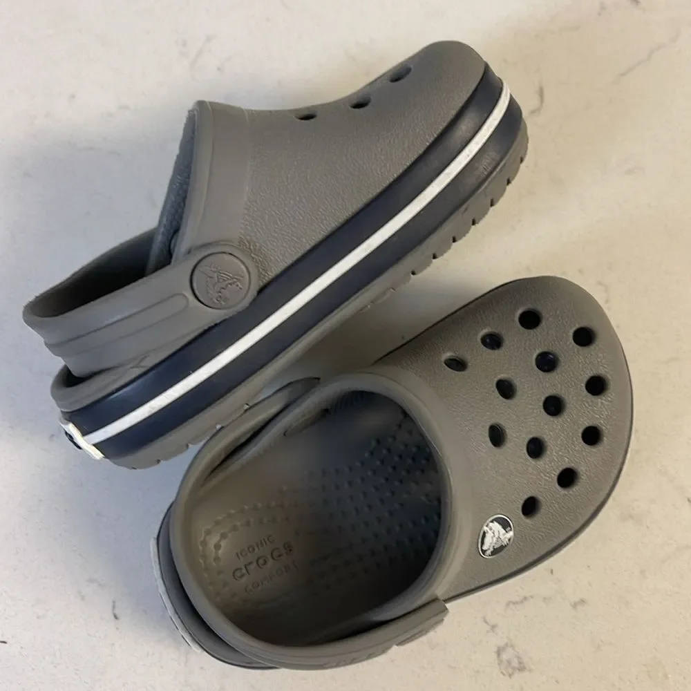 Crocs Unisex Kids Crocband Clog Size 4 Grey & Navy Blue